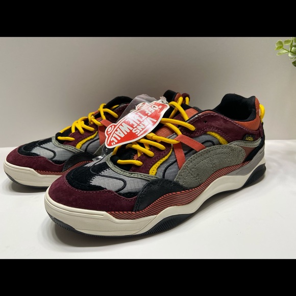 Vans Shoes - NEW Vans Off The Wall Unisex Skateboard Lace Up Sneakers Size Men’s 6.5/Womens 8